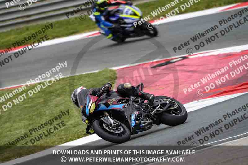 cadwell no limits trackday;cadwell park;cadwell park photographs;cadwell trackday photographs;enduro digital images;event digital images;eventdigitalimages;navarra;no limits trackdays;peter wileman photography;racing digital images;trackday digital images;trackday photos